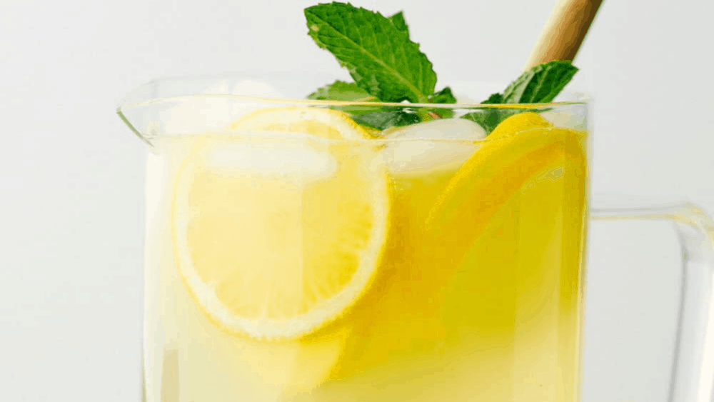 The Best Homemade Lemonade Ever!