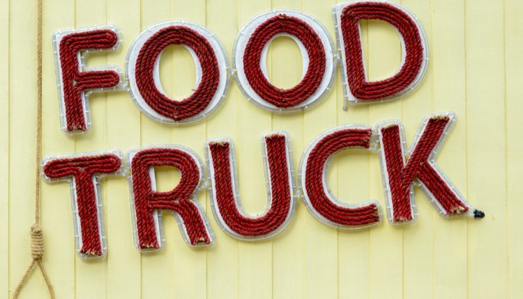 Saving Money on Your Food Truck: 7 Pointers
