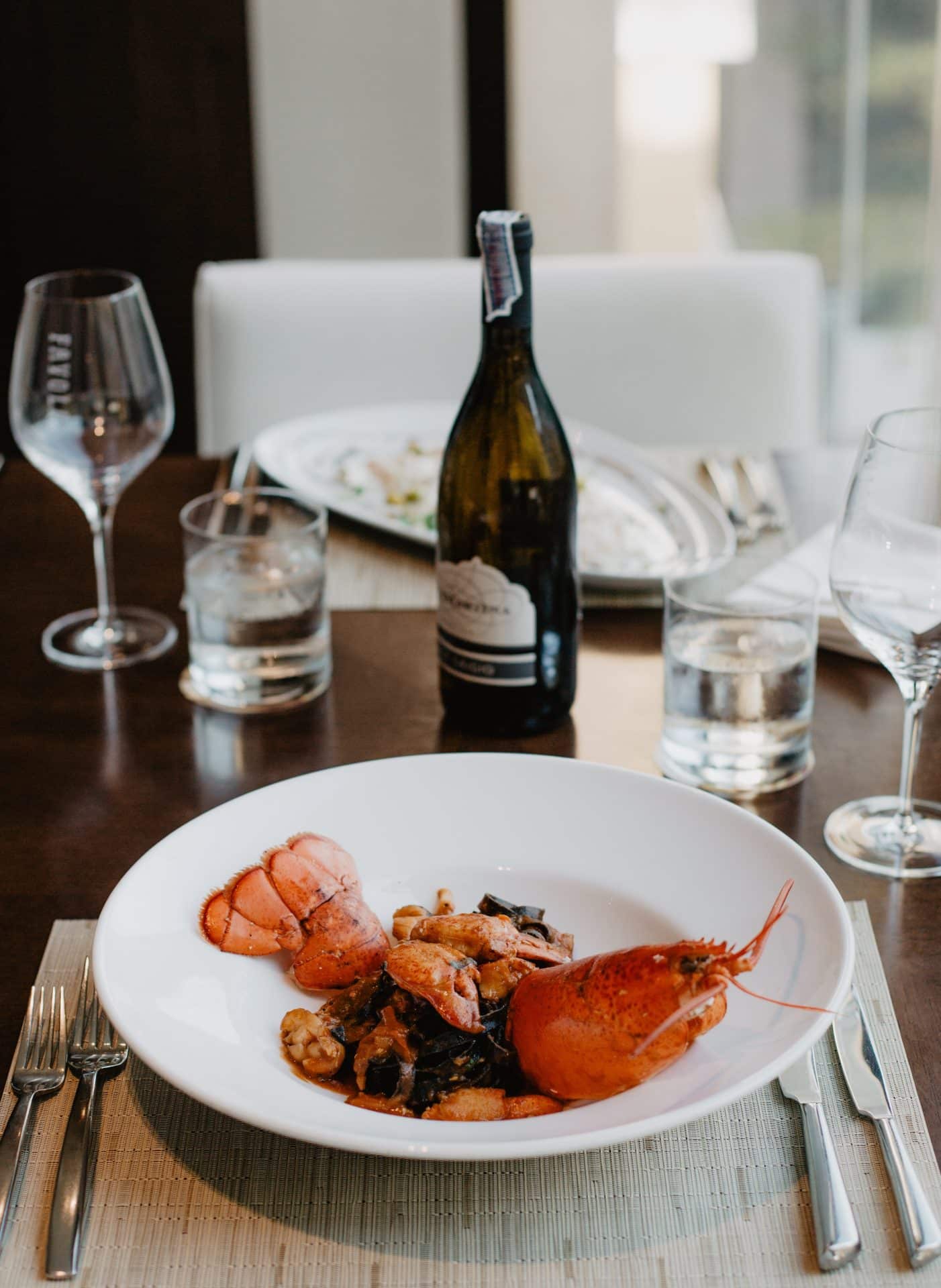 Top 3 Lobster Dishes and Wine Pairings