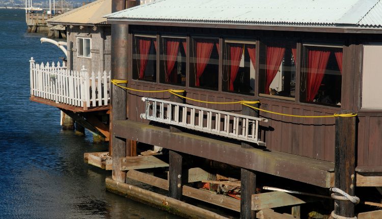 5 Important Design Considerations for Waterfront Restaurants
