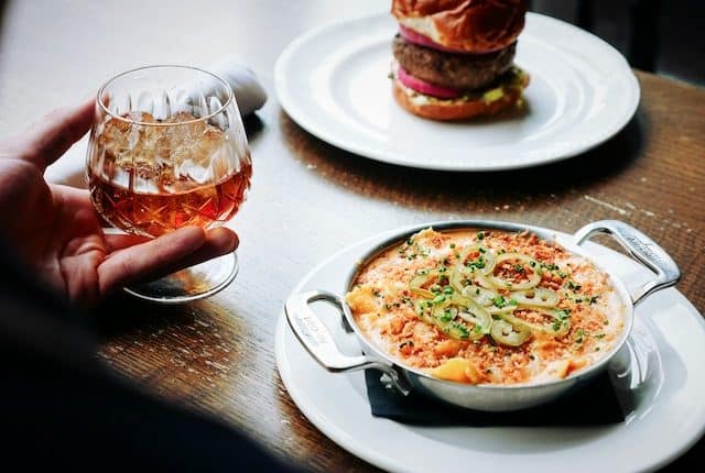 Toronto's Diverse Food Scene - A Guide for Foodie Newcomers - featured image